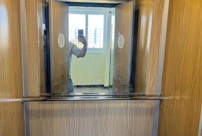 VAND GARSONIERA IN ZONA TITAN - 1