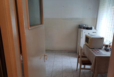 Apartament cu doua camere semidecomandat si foarte spatios - 5