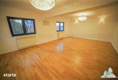 Casă cu 7 camere cu Teren 300 Mp în Central - 19