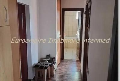 Apartament cu 2 camere decomandat în Poarta 6 - 4