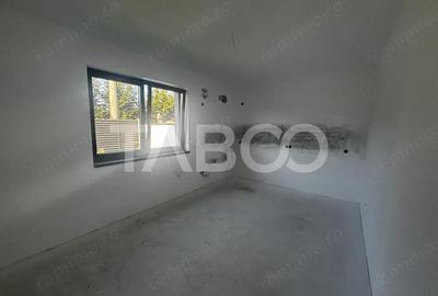 Casă cu 5 camere cu Canalizare în Terezian - 16