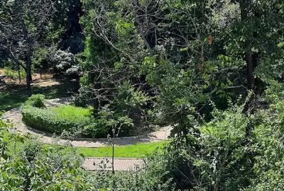 De vanzare apartament 3 camere Ozana - 1