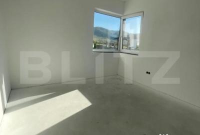 Casă cu 5 camere cu Teren 500 Mp în Unirea - 14