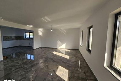 Casă cu 4 camere cu Teren 650 Mp în Central - 7