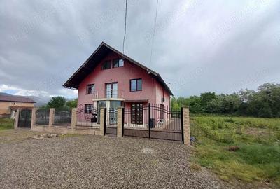 Casă cu 6 camere în Oțelu Roșu - 4