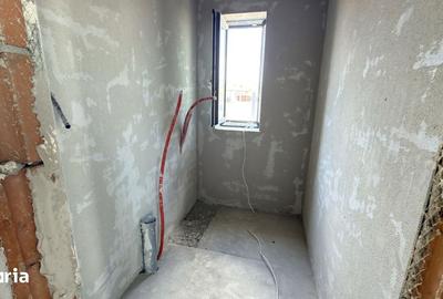 Casă cu 4 camere cu Teren 300 Mp în Roșia - 7
