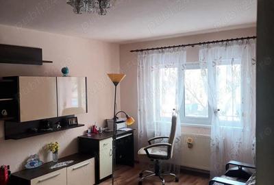 Apartament cu 3 camere decomandat în Rovine - 5
