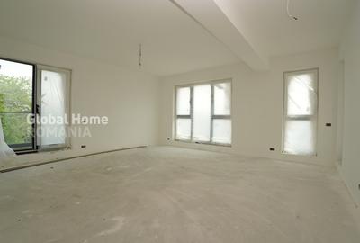 Apartament cu 4 camere semidecomandat în Băneasa