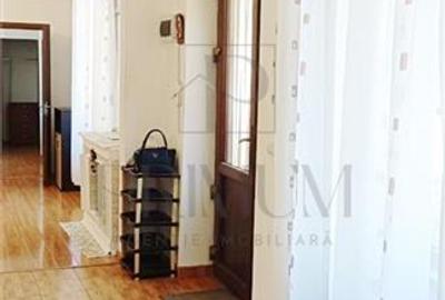Apartament cu 3 camere semidecomandat, mobilat în Traian - 8
