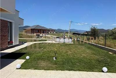 Casă cu Teren 700 Mp în Mocira - 12