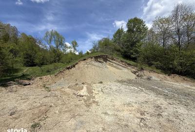 Teren de 2440 mp, în Central - 2