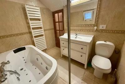 Casă cu 5 camere cu Teren 250 Mp în Central - 2