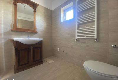 Casă cu 3 camere cu Teren 289 Mp în Priseaca - 9