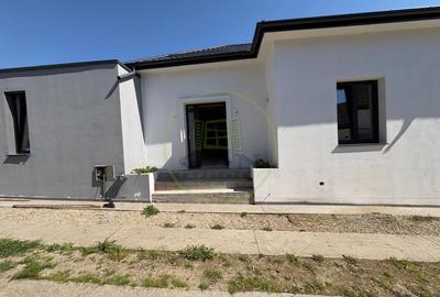 Casă individuală cu 4 camere cu Canalizare în Podari - 20