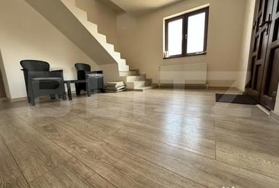 Casă cu 3 camere cu Teren 3200 Mp în Central - 3