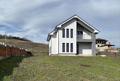 Casă cu 4 camere în Spitalul Județean