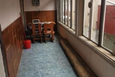 Casă cu 2 camere cu Canalizare în Central - 6