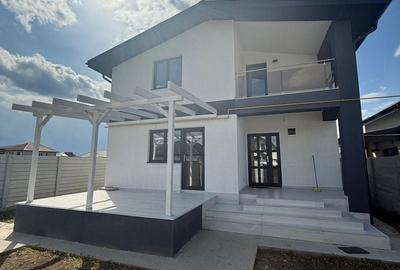 Casă individuală cu 4 camere cu Canalizare în Central - 2