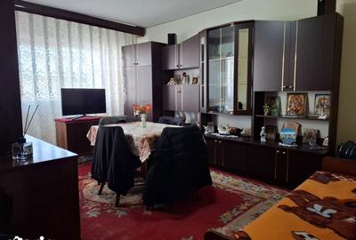 Apartament cu 2 camere decomandat în Tomis III - 1
