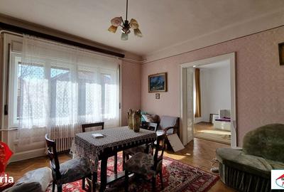 Casă cu 3 camere cu Teren 421 Mp în Titulescu - 2