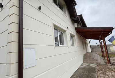 Casă cu 4 camere în Central - 2