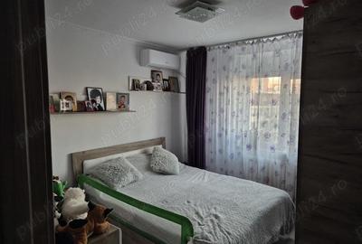Apartament cu 3 camere semidecomandat în Podu Roș - 1