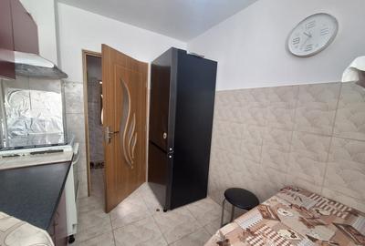 Apartament 3 camere, etaj 3/4, balcon-zona Noua - 8