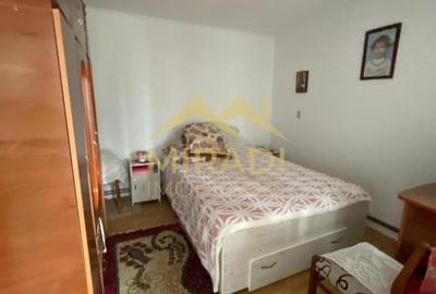 Casă cu 9 camere cu Canalizare în Liceul Militar - 9