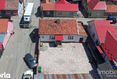 Casă cu 2 camere cu Teren 336 Mp în Petros - 2