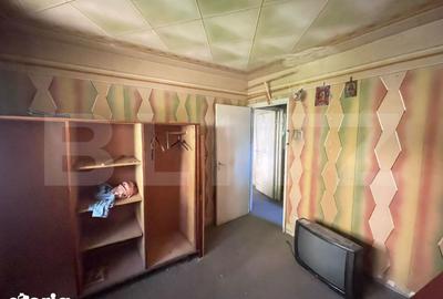 Apartament cu 2 camere semidecomandat în Craiovița Nouă
