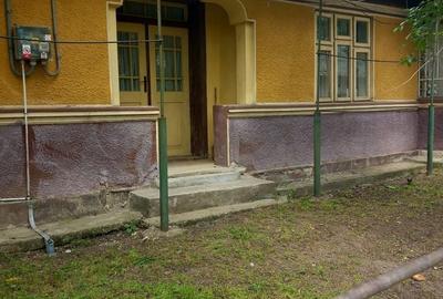 Casă cu 4 camere în Corbii Mari - 1