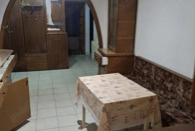 Inchiriez apartament cu 3 camere - 1