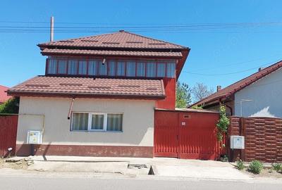 Casă cu 5 camere cu Teren 400 Mp în Modelu - 1