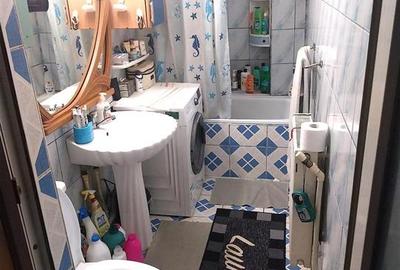 Casă cu 4 camere cu Canalizare în Central - 6