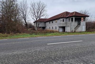 Cladire Multifunctionala, situata in Arcani, Sat.Arcani - 4