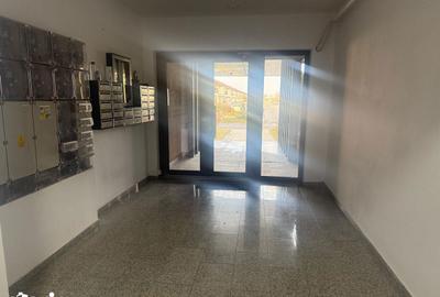 Apartament cu 3 camere decomandat în Ulmi - 4