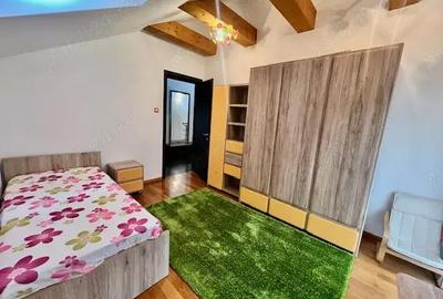 Casă cu 5 camere în 7 Noiembrie - 2