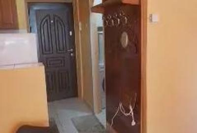 Garsonieră decomandată în Decebal