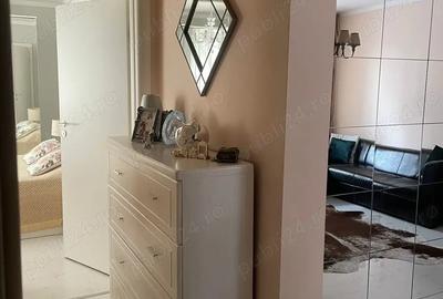 Vand apartament 3 camere