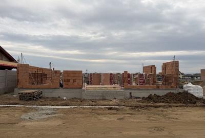 Casă cu 3 camere în Exterior Vest - 2