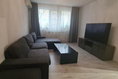Garsonieră decomandată, mobilată în Titan