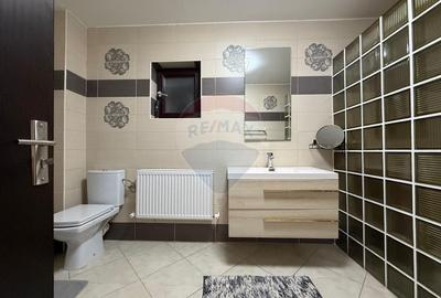 Vila  cu 5 camere de vanzare in Serbanesti - 8