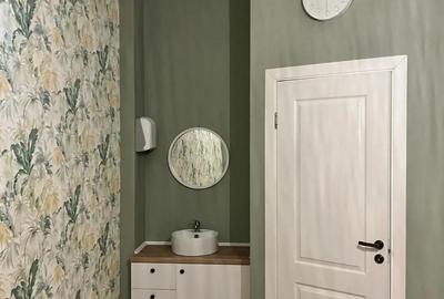 Spațiu comercial, de 85 mp, în Central - 7