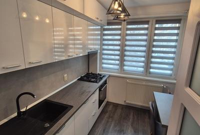 Apartament cu 3 camere semidecomandat în Mărginenii de Sus - 2