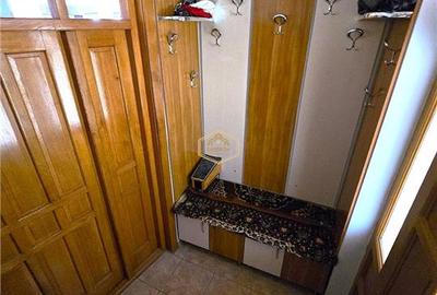 Casă individuală cu 9 camere cu Teren 2100 Mp în Periferie - 40