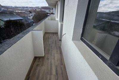 Apartament cu 3 camere decomandat în Bucium - 4