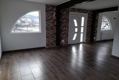 Spațiu comercial, de 50 mp, în Central - 2