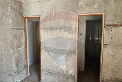 Spațiu comercial, de 690.09997558594 mp, în Central - 16