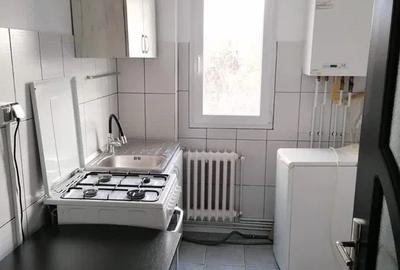 Apartament cu 2 camere, etajul 3/4,  zona Podu Ros - 4