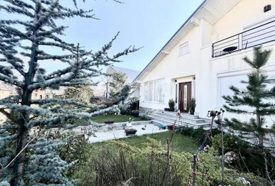 Casă cu 7 camere cu Teren 520 Mp în Corbeanca
